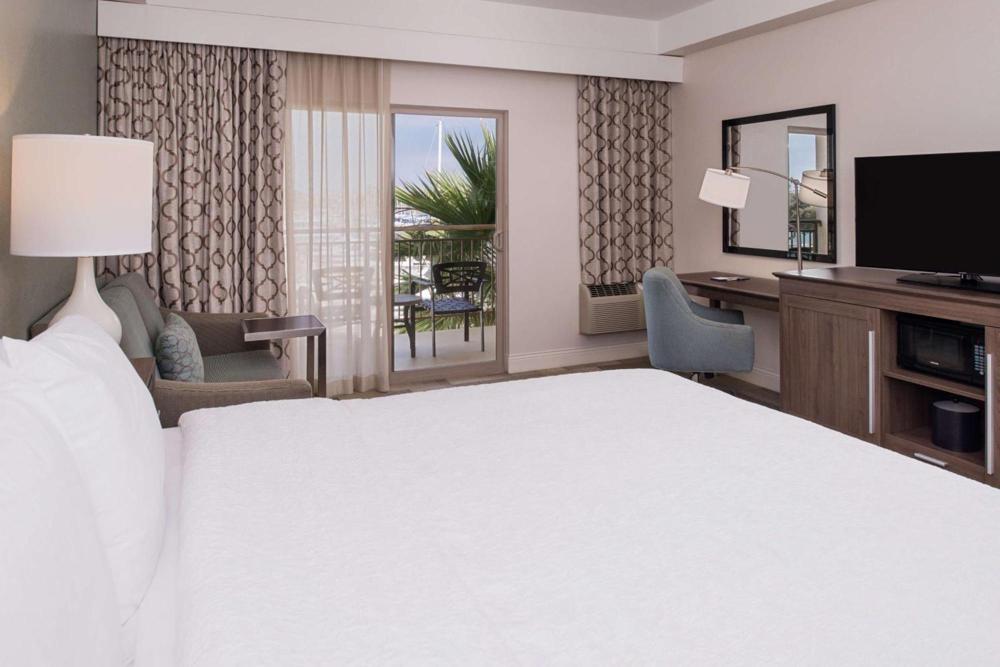 Hampton Inn Channel Islands Harbor Oxnard Exterior photo