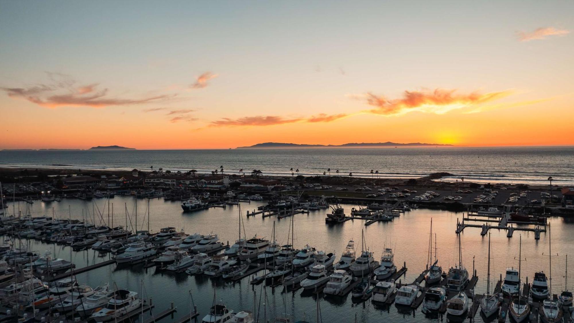 Hampton Inn Channel Islands Harbor Oxnard Exterior photo