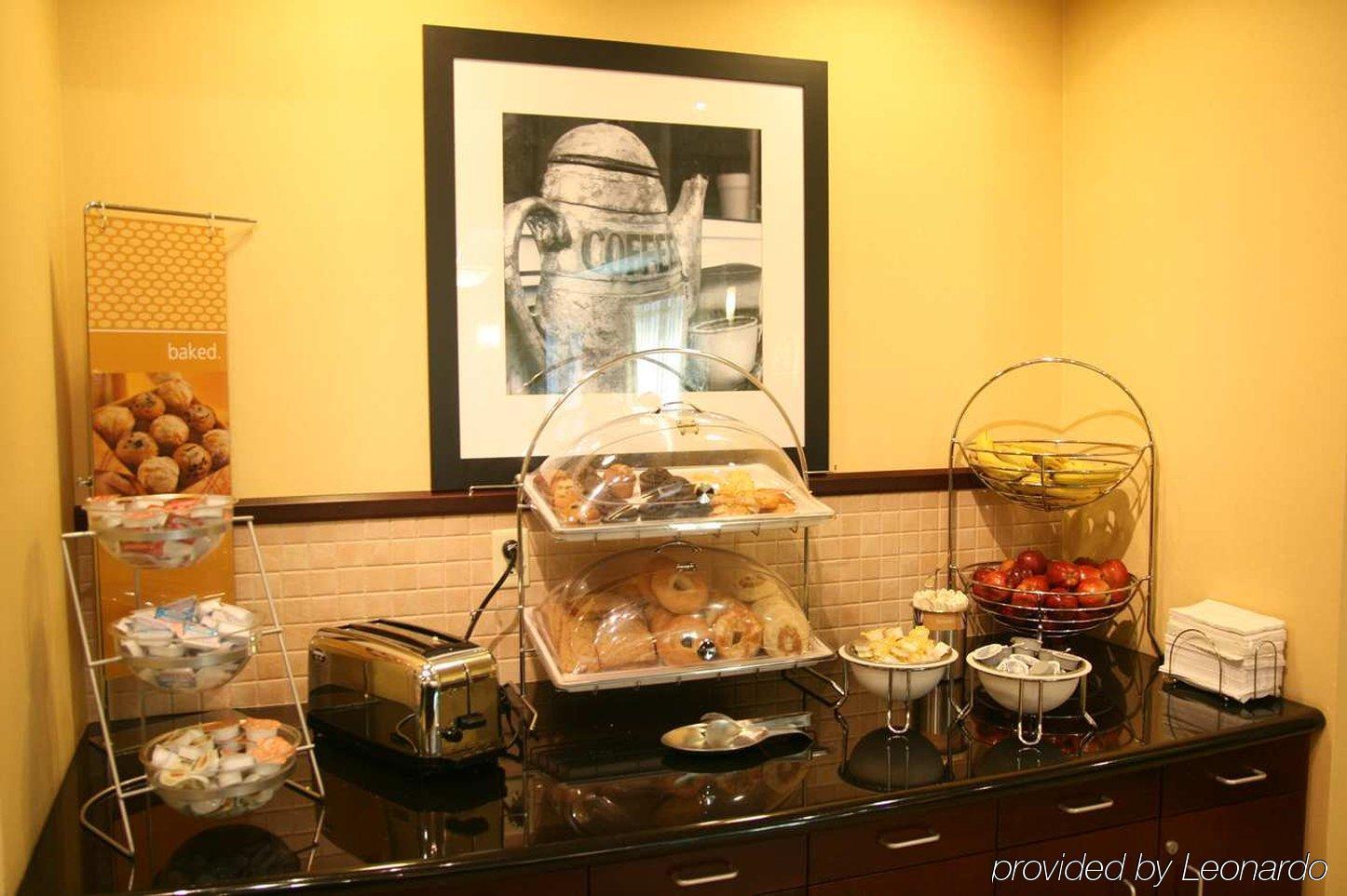 Hampton Inn Channel Islands Harbor Oxnard Restaurant photo