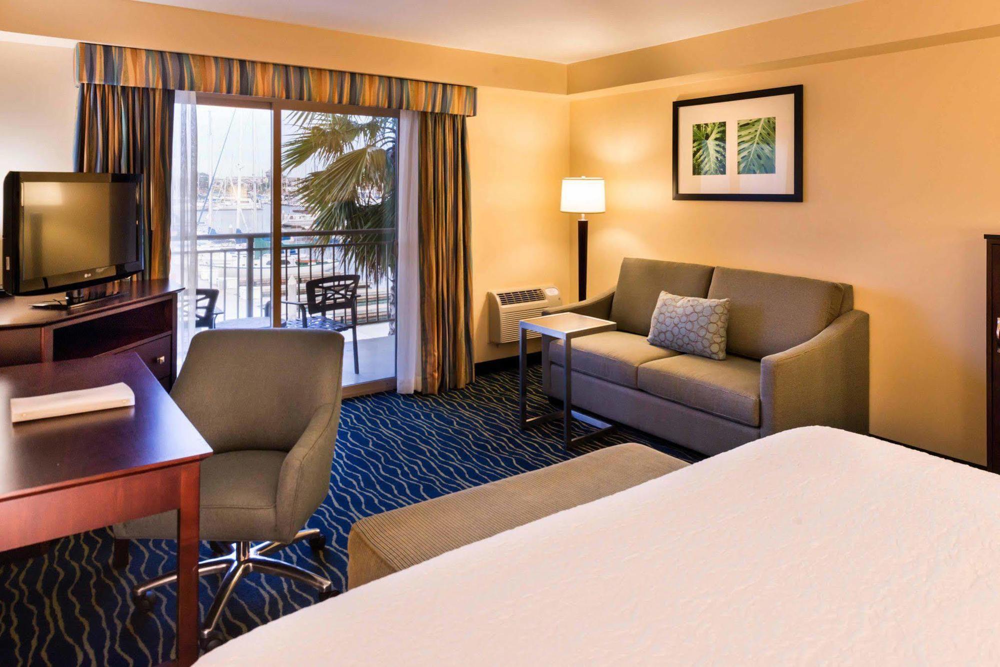 Hampton Inn Channel Islands Harbor Oxnard Exterior photo